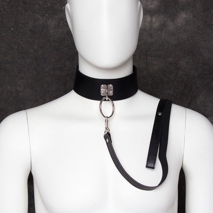 קולר רחב עם רצועה / שחור