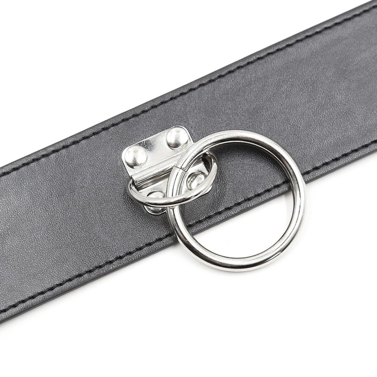 קולר רחב עם רצועה / שחור