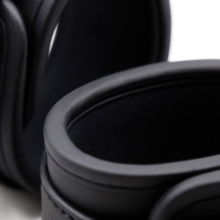 אזיקי ידיים מניאופרן עם אבזם שחור