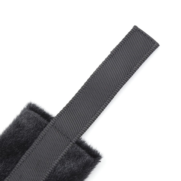 אזיקי יד מקטיפה פרותית