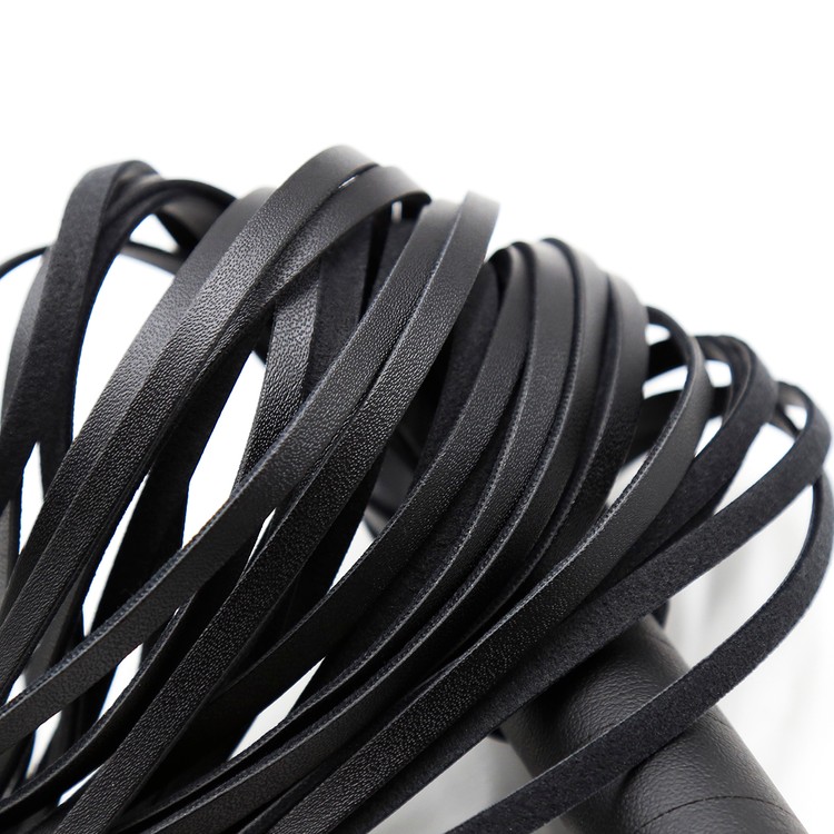 שוט זנבות מנאופרן