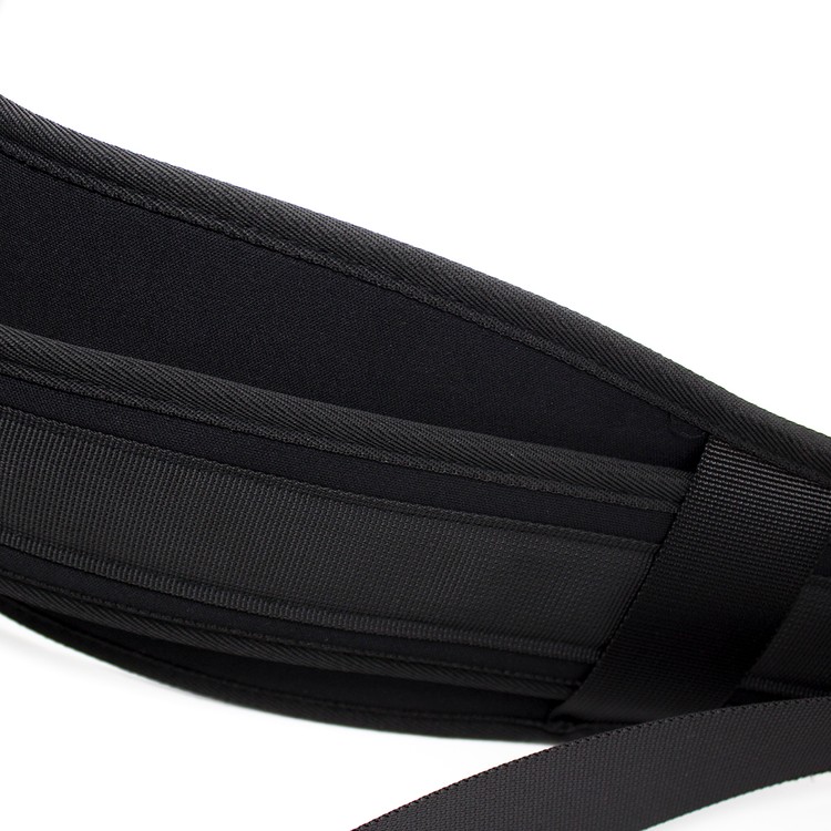 סלינג לדלת שחור