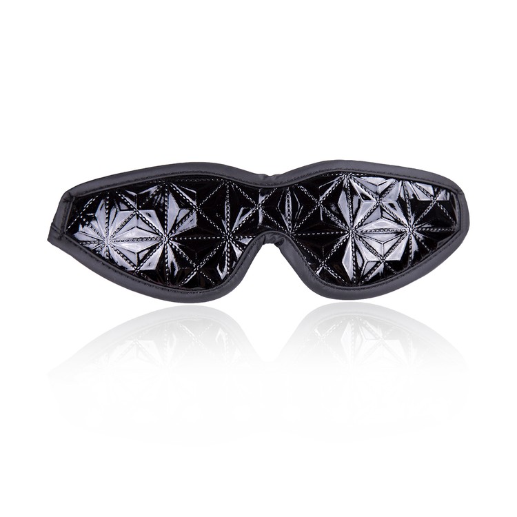 כיסוי עיניים בגימור מבריק שחור