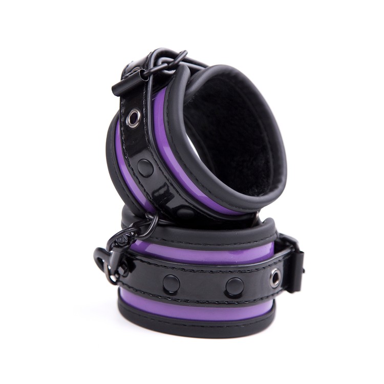 אזיקים מרופדים סגול/שחור