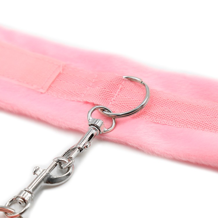 אזיקי רגליים מקטיפה פרותית