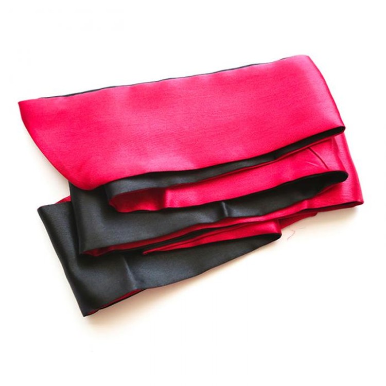 כיסוי עיניים מסטן דו צדדי שחור/אדום ארגמני