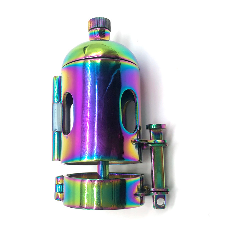 תא עינויים ננעל ממתכת עם סאונד מתפרק