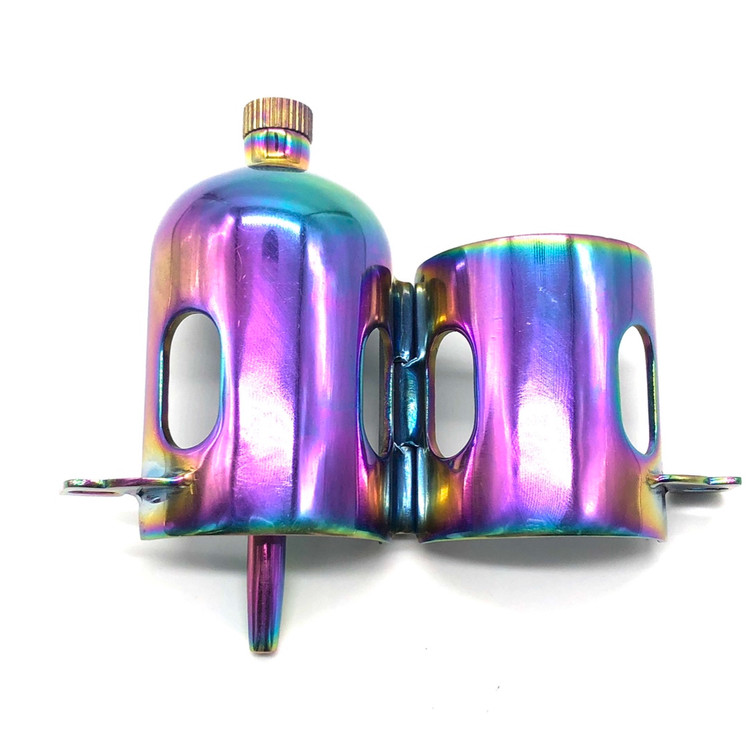 תא עינויים ננעל ממתכת עם סאונד מתפרק