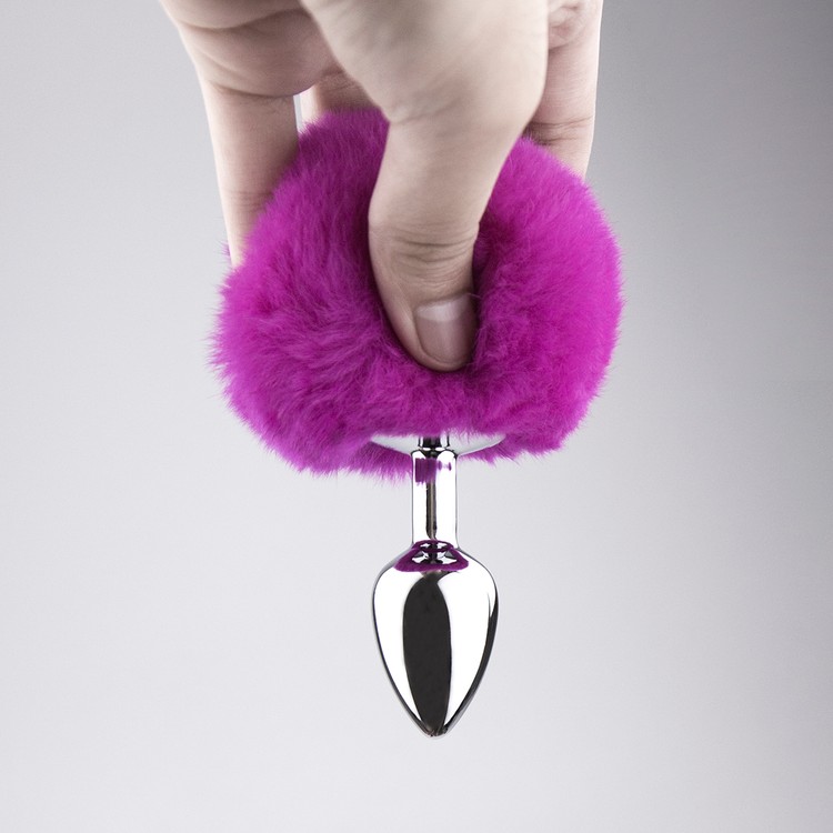 פלאג מתכת  קטן עם זנב באני