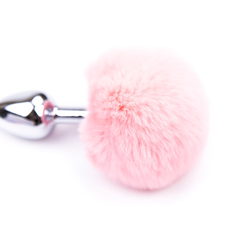 פלאג מתכת  קטן עם זנב באני