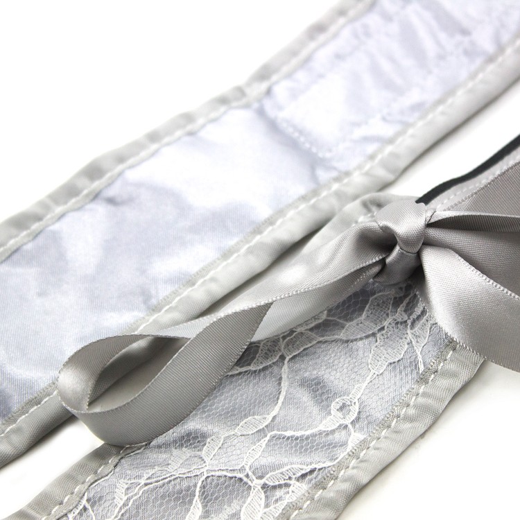 ערכת תחרה חושנית כסוף