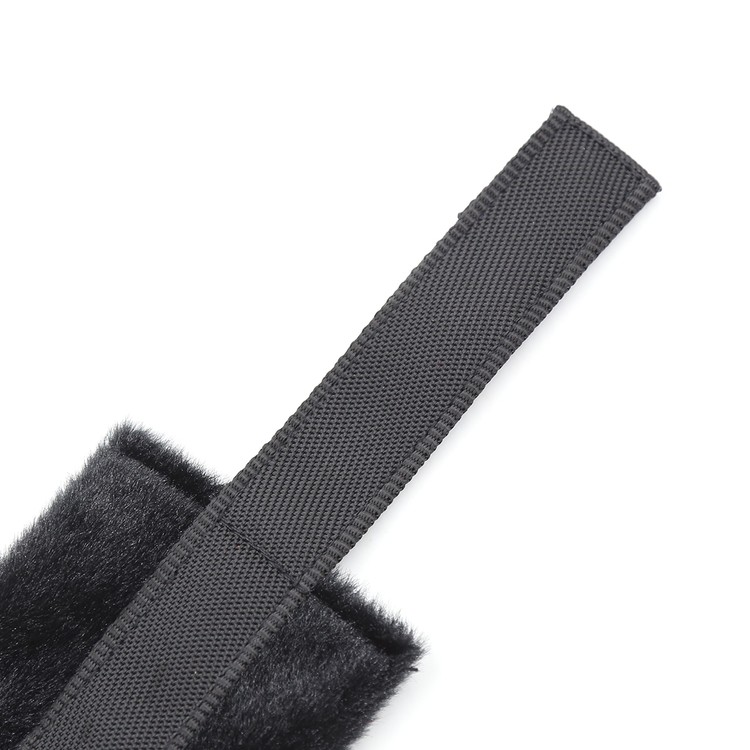 אזיקי רגליים מקטיפה פרותית