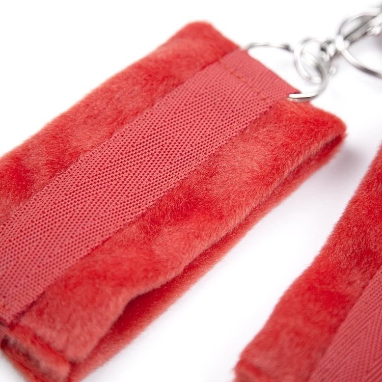 אזיקי רגליים מקטיפה פרותית