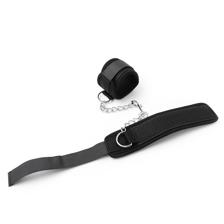 אזיקי ידיים מנאופרן  סגירת סקוטש