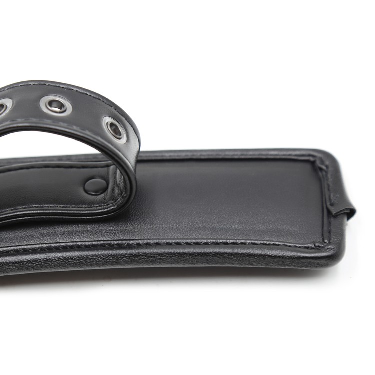 אזיקי ידיים עבים עם אבזמים שחורים