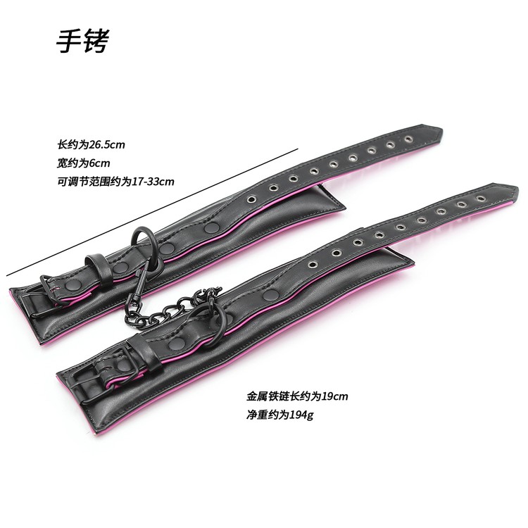 אזיקי ידיים שחורים עם פנימית מרופדת ורודה