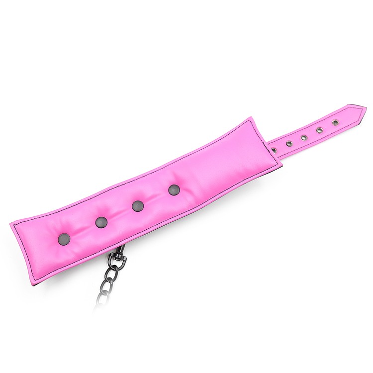 אזיקי ידיים שחורים עם פנימית מרופדת ורודה