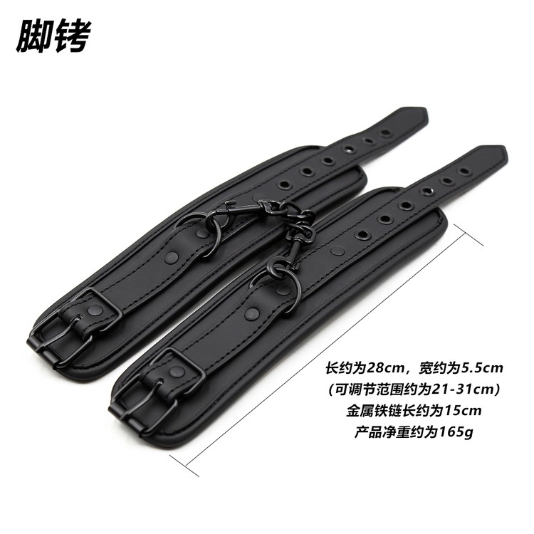 אזיקי רגליים מהודרים מנאופרן