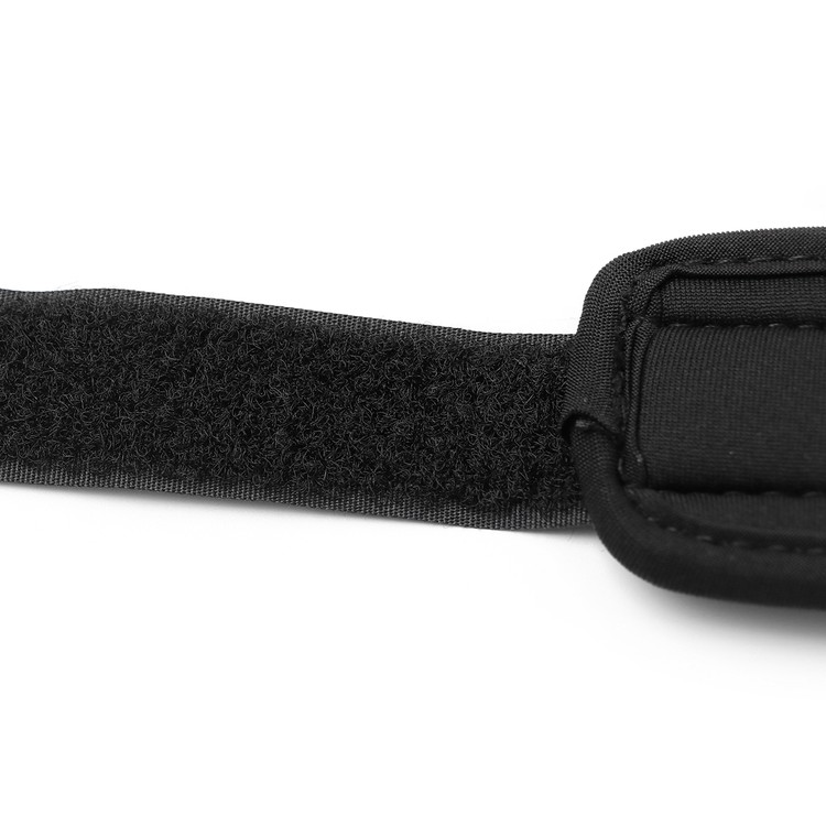 אזיקי רגליים מנאופרן  סגירת סקוטש