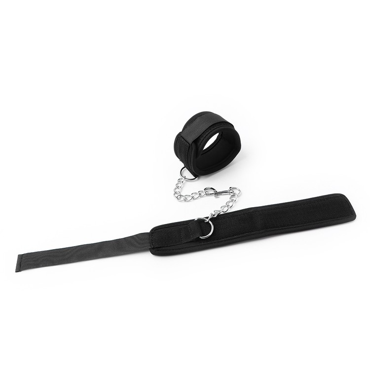 אזיקי רגליים מנאופרן  סגירת סקוטש