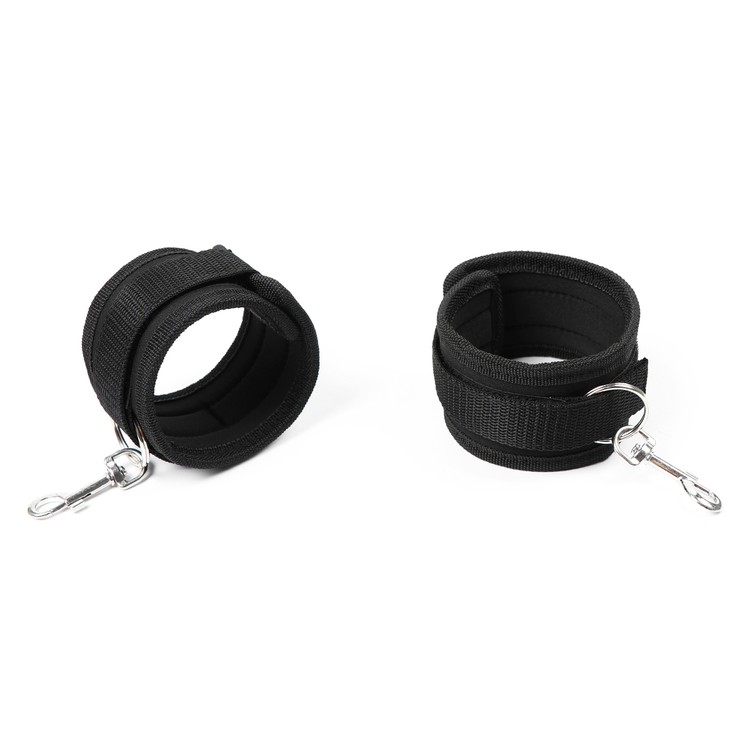 אזיקי רגליים סגירת סקוטש