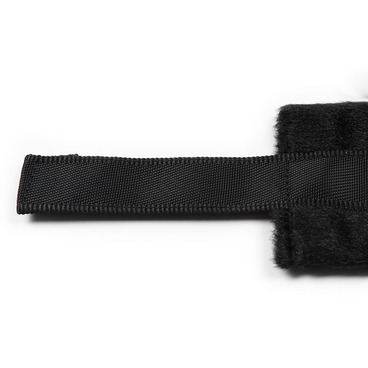 אזיקי רגליים קטיפתיים סקוטש