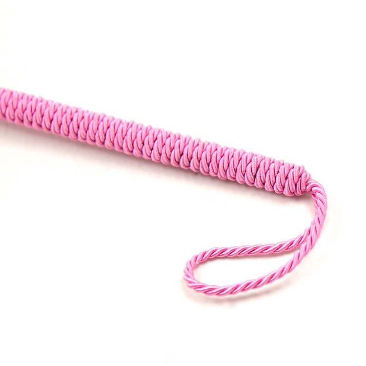 נוצה פלאפי מעוטרת בסרט