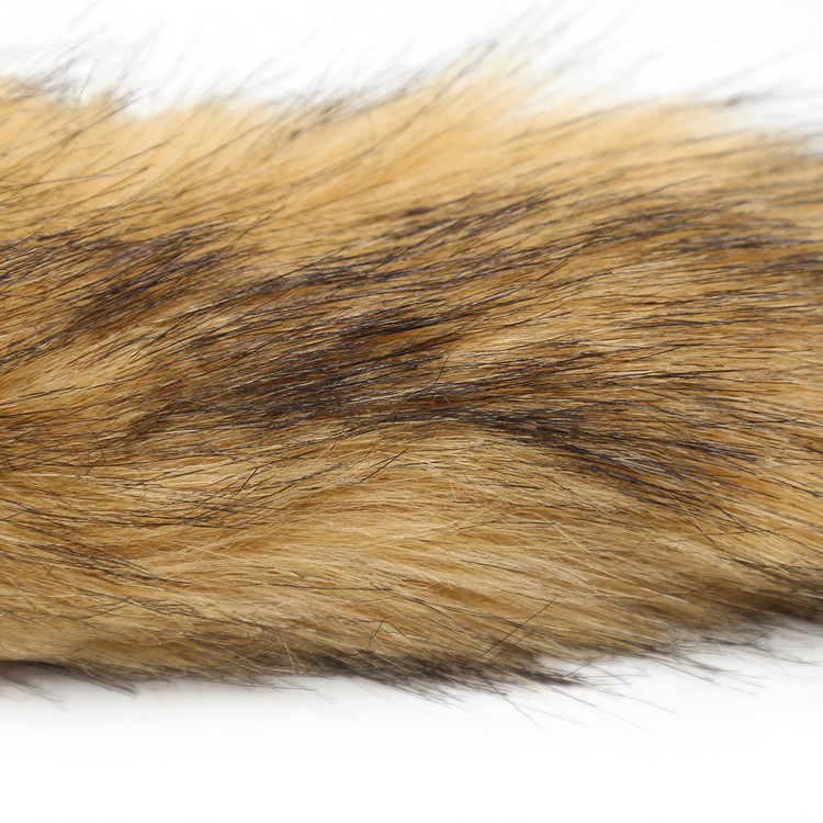 פלג סיליקון M שחור עם זנב שועל