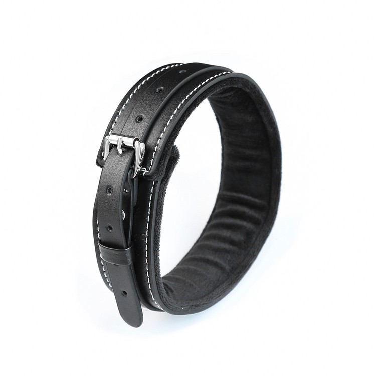 קולר שחור מרוקע ביהלומים  ורצועת מתכת