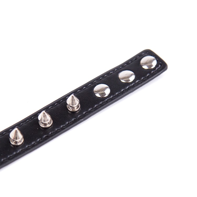 קולר ניטים דק עם טבעת O