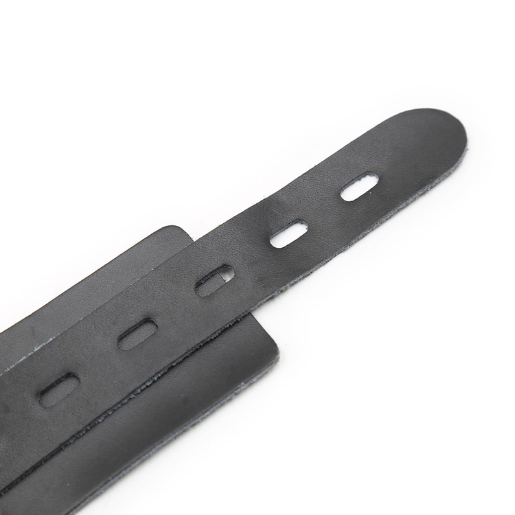 קולר עם אבזם וזוג מצבטי פטמות תנין