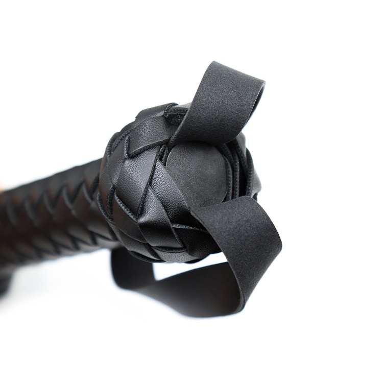 שוט מרובה זנבות 65 סמ ידית קלועה