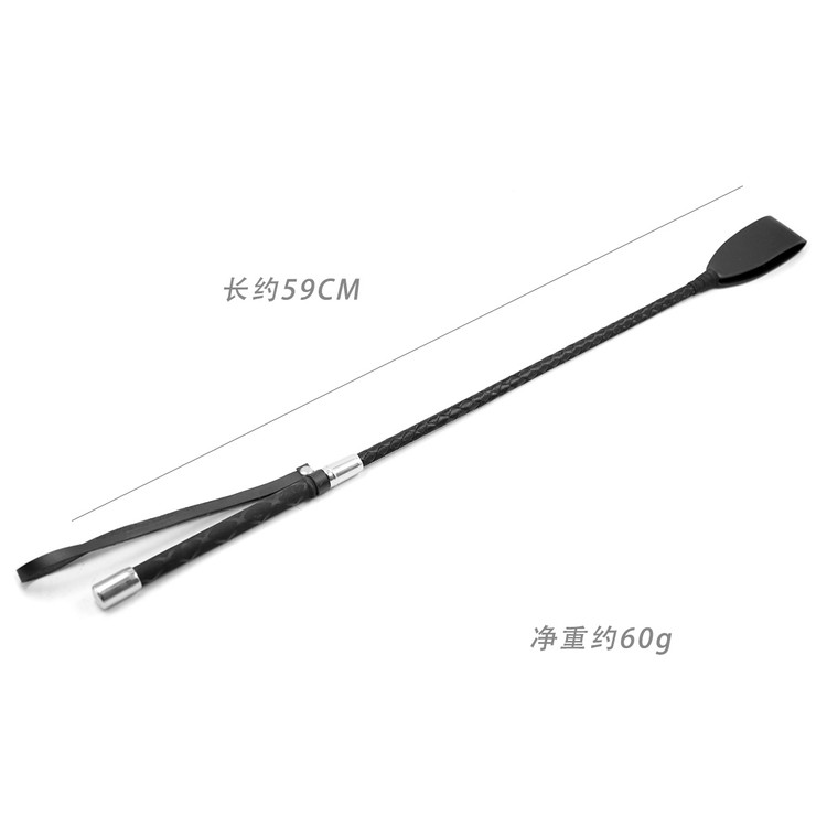 שוט רכיבה ארוך קלוע גימור כסוף