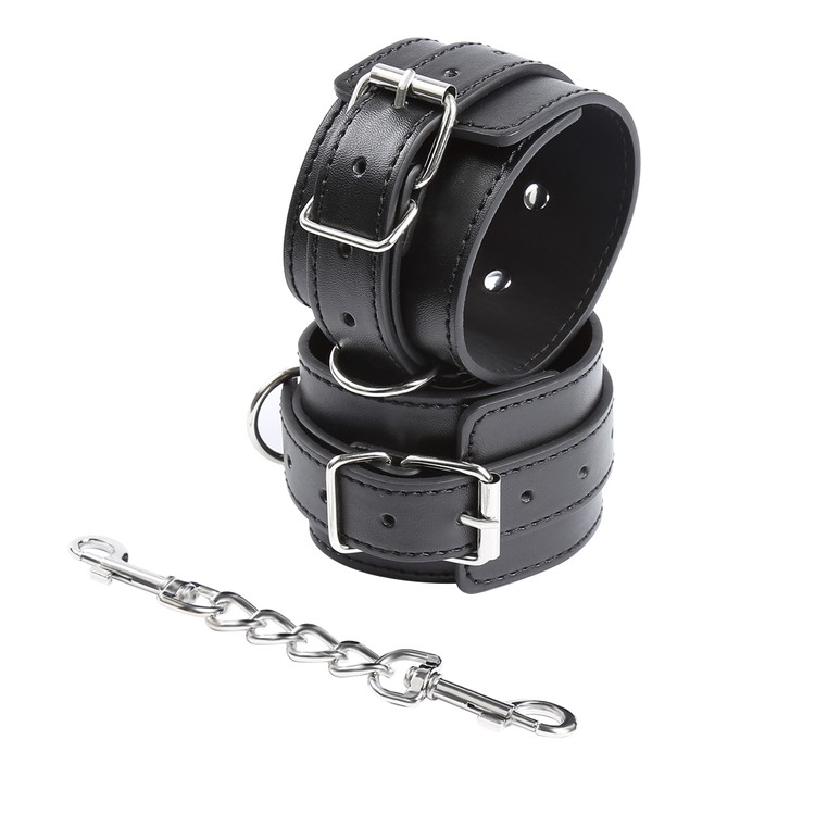 אזיקי רגליים שחורים עם 3 טבעות D