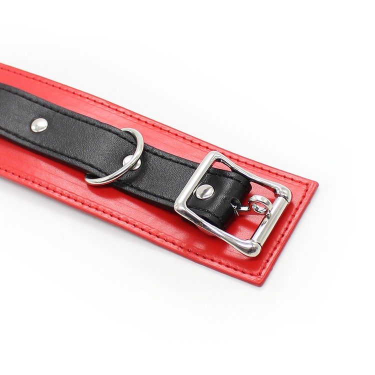 קולר אדום שחור עם אבזם רצועת מתכת