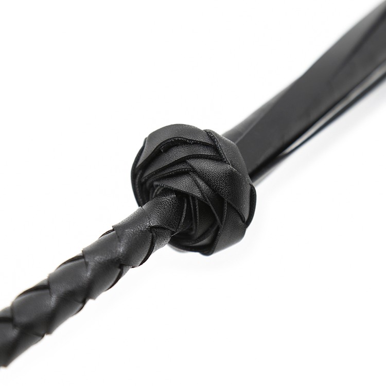 שוט רכיבה קצר קלוע קצה צר