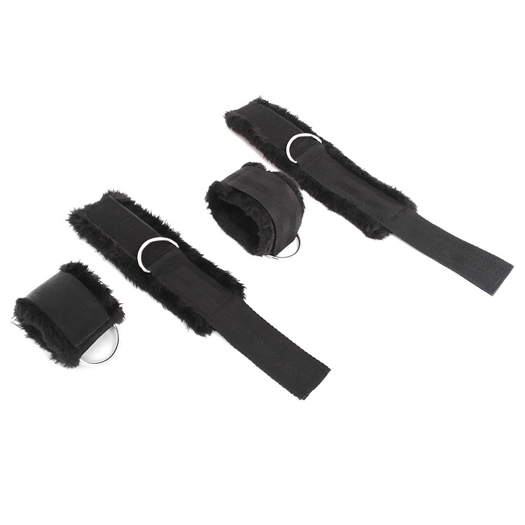 סט קשירה שחור משולב בפרווה PILLOW TALK