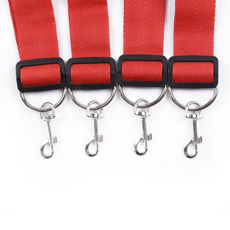 סט קשירה אדום משולב בפרווה 'פילואו טואק'