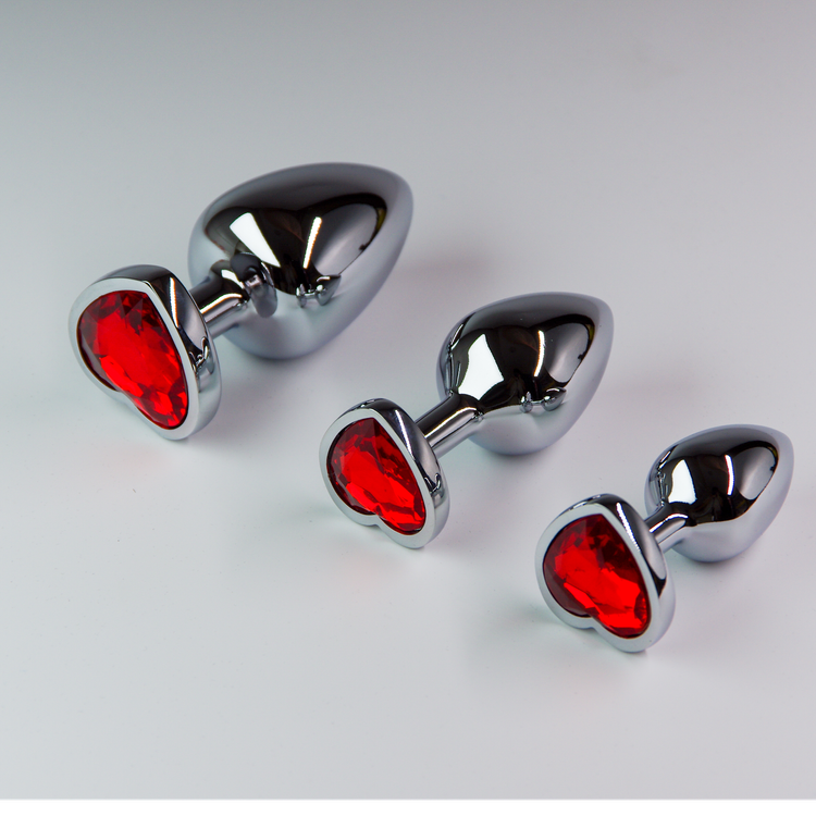 פלאג מתכת יהלום לב אדום