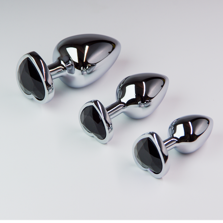 פלאג מתכת יהלום לב שחור