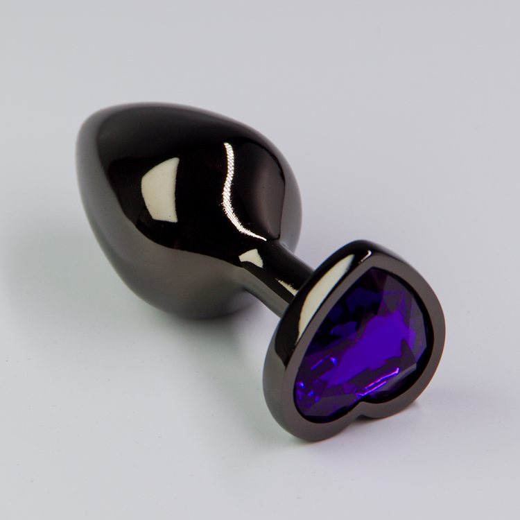 פלאג מתכת שחורה יהלום לב סגול כהה