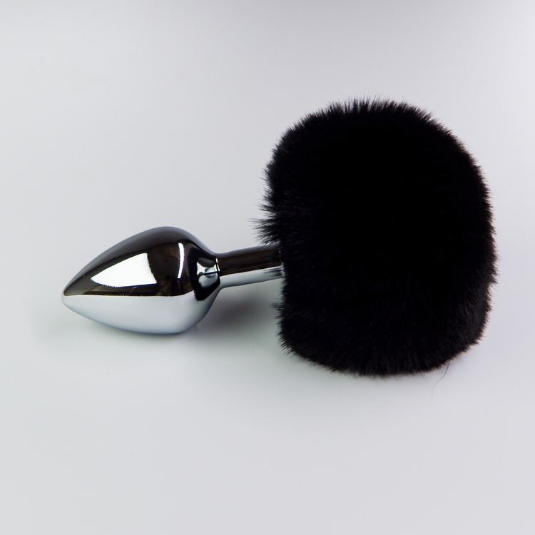 פלאג מתכת עם זנב באני שחור