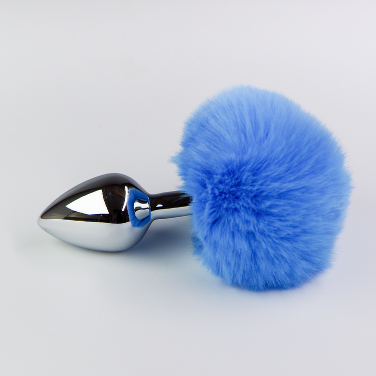 פלאג מתכת עם זנב באני כחול