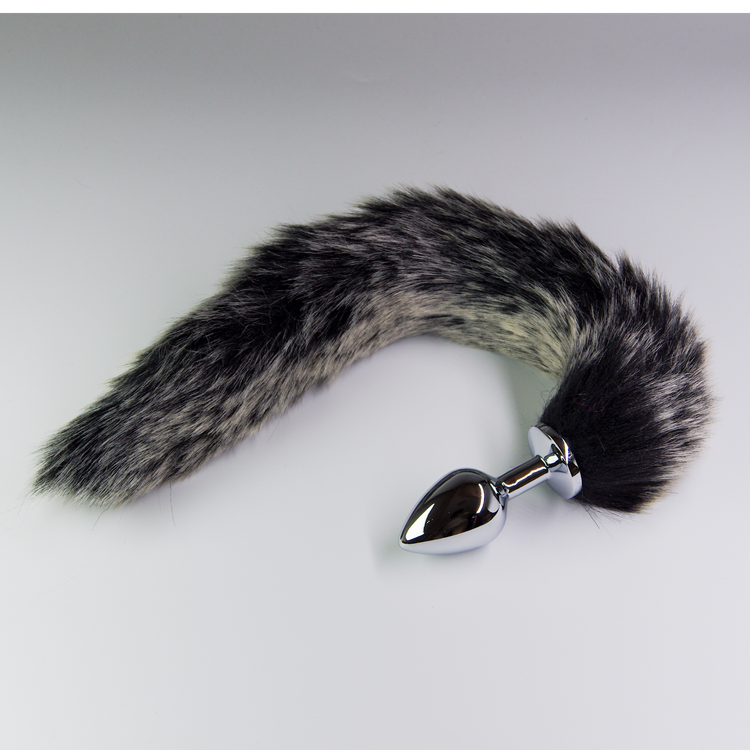 אג מתכת עם זנב שועל אפור שחור