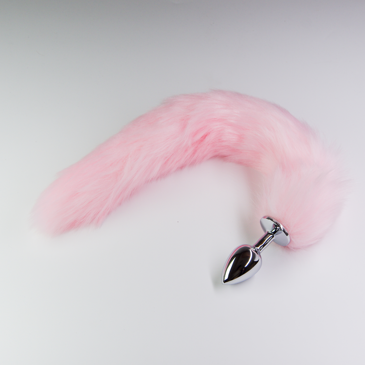 פלאג מתכת עם זנב שועל ורוד