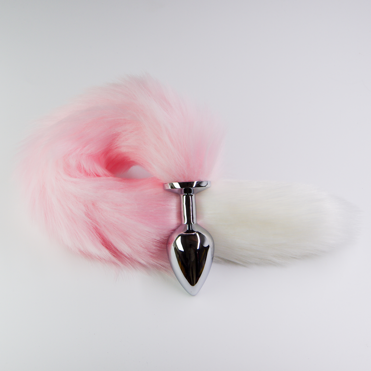 פלאג מתכת עם זנב שועל ורוד עם קצה לבן