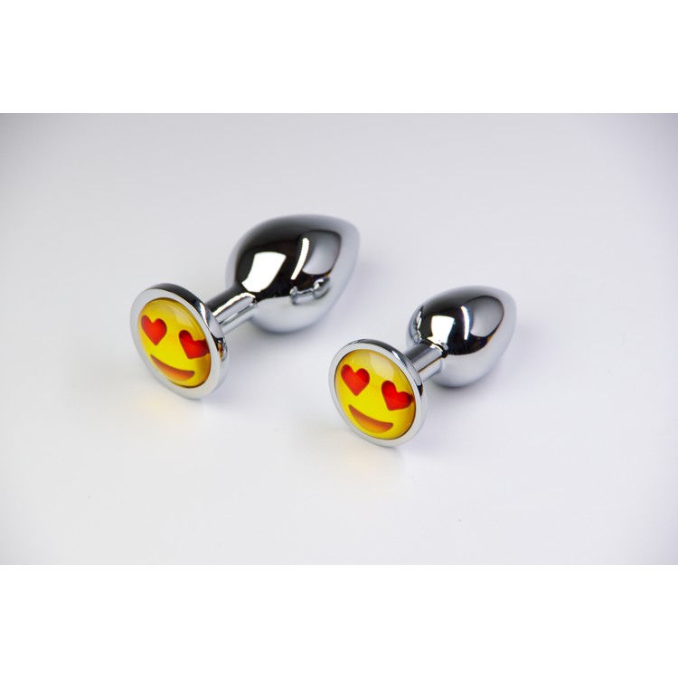 פלאג מתכת אימוג'י 'מרגיש מאוהב'