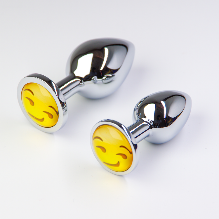 פלאג מתכת אימוג'י 'פרצוף זחוח'