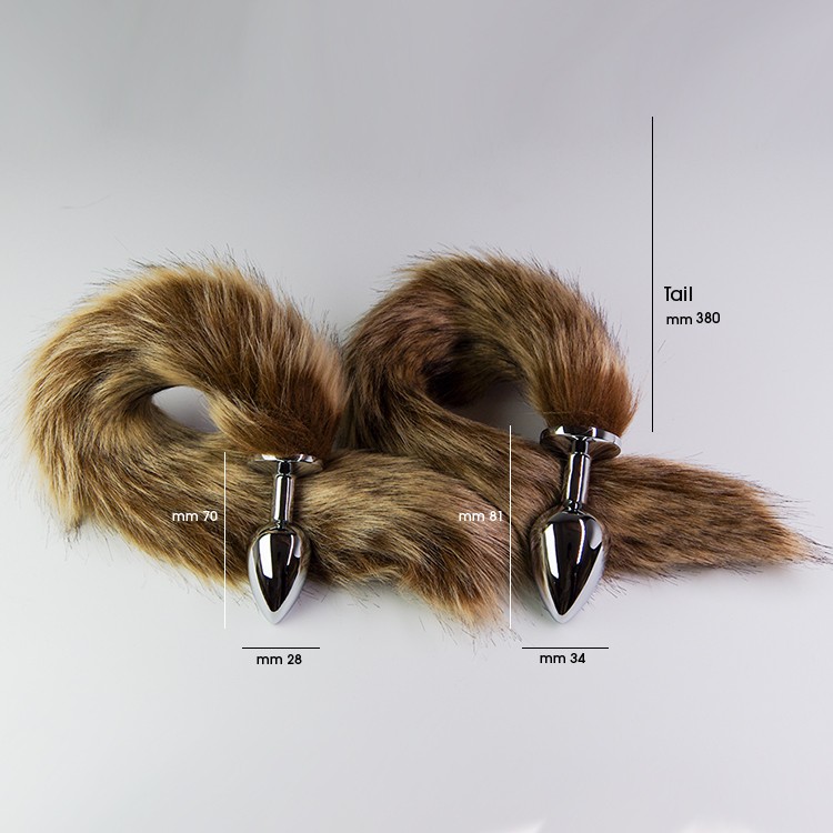 פלאג מתכת עם זנב שועל חום