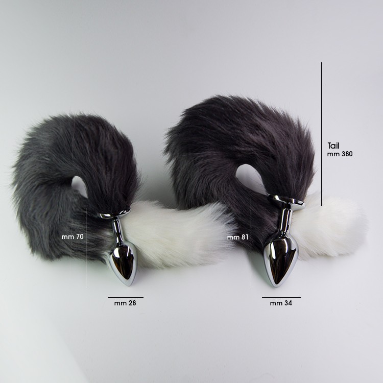 פלאג מתכת עם זנב שועל אפור עם קצה לבן